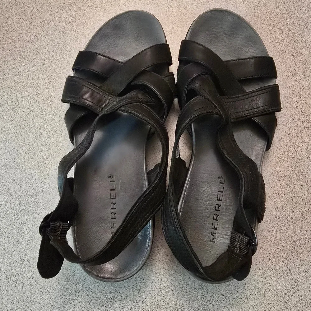 Merrell Leather Strappy Sandals Black Slingback Floral Embossed Womens 7 J-6246